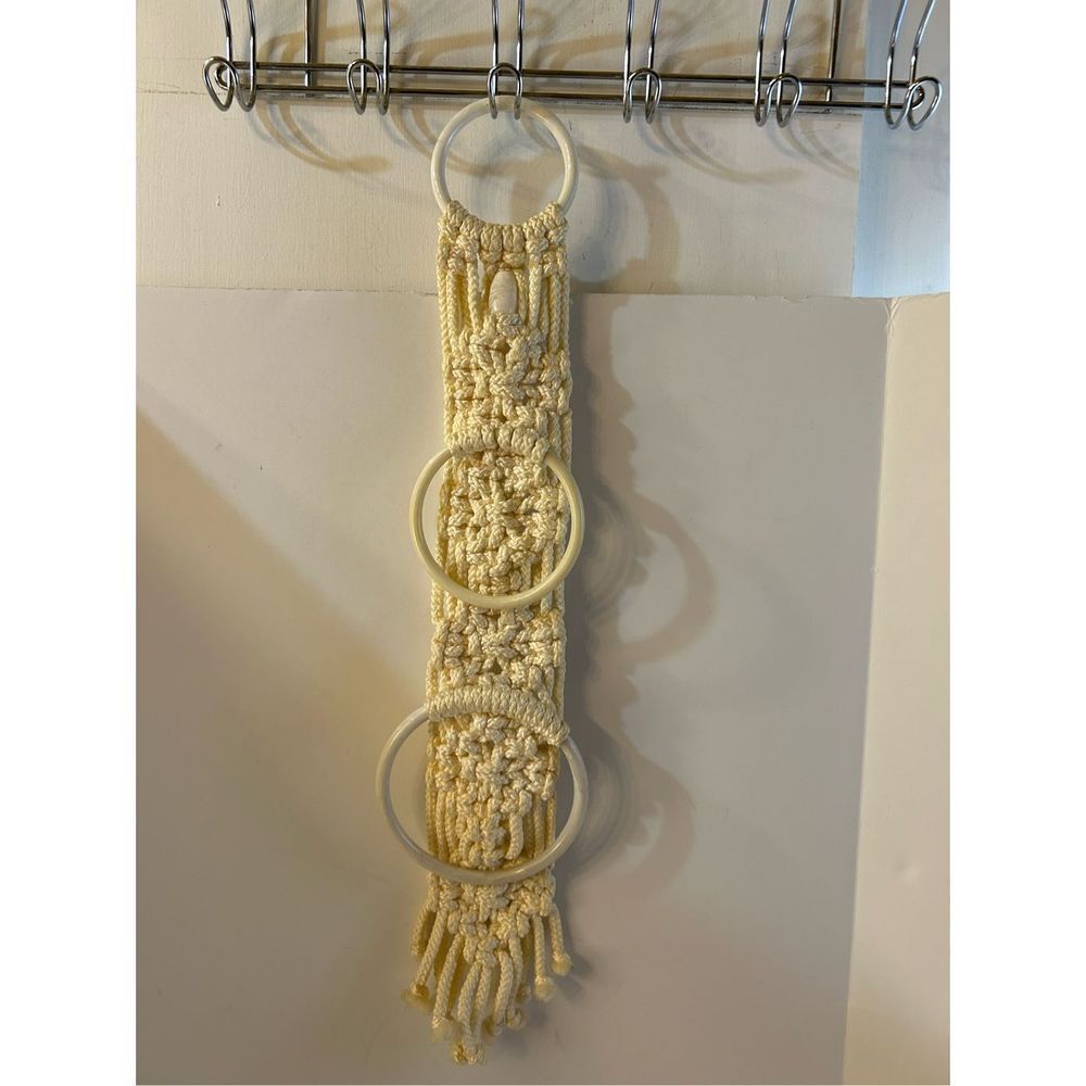Cream Macrame towel holder 3 rings 1‎ stone 26x4”